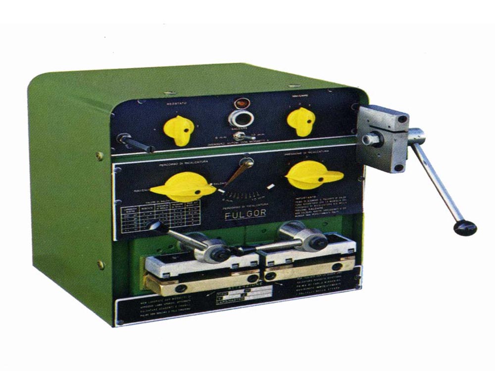 Band Saw Welder for Sale in Uganda. Woodworking Machines And Tools/Timber Machinery/Industrial Woodworking Machinery/Carpentry Workshop Machinery Supplier In East Africa: Uganda, Kenya, Rwanda, Tanzania, Burundi, DRC Congo, South Sudan. Wood Machinery Uganda Ltd
